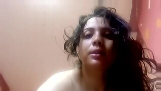 2 sexy latinas strip tease cam