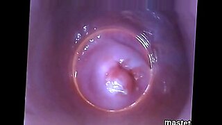 escurriendo semen de vagina