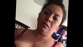 female su primera vez peruana llora