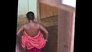 fat women without dress bathing video