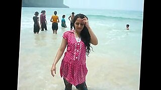 ladki-ko-chodta-sexy-video