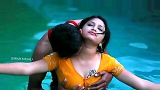 indian-threesome-viral-video