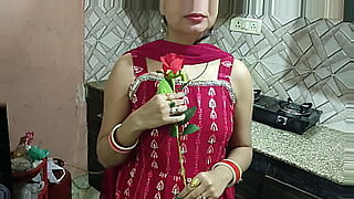 seel-torny-ki-video-18age-ki-pakistani-panjabi-girl-ki