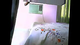 سكس-اخ-صقير-يني-اخته