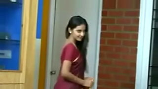 desi-girlfriend-fuck-in-class-room