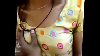 indian slim bhabhi porn in saree